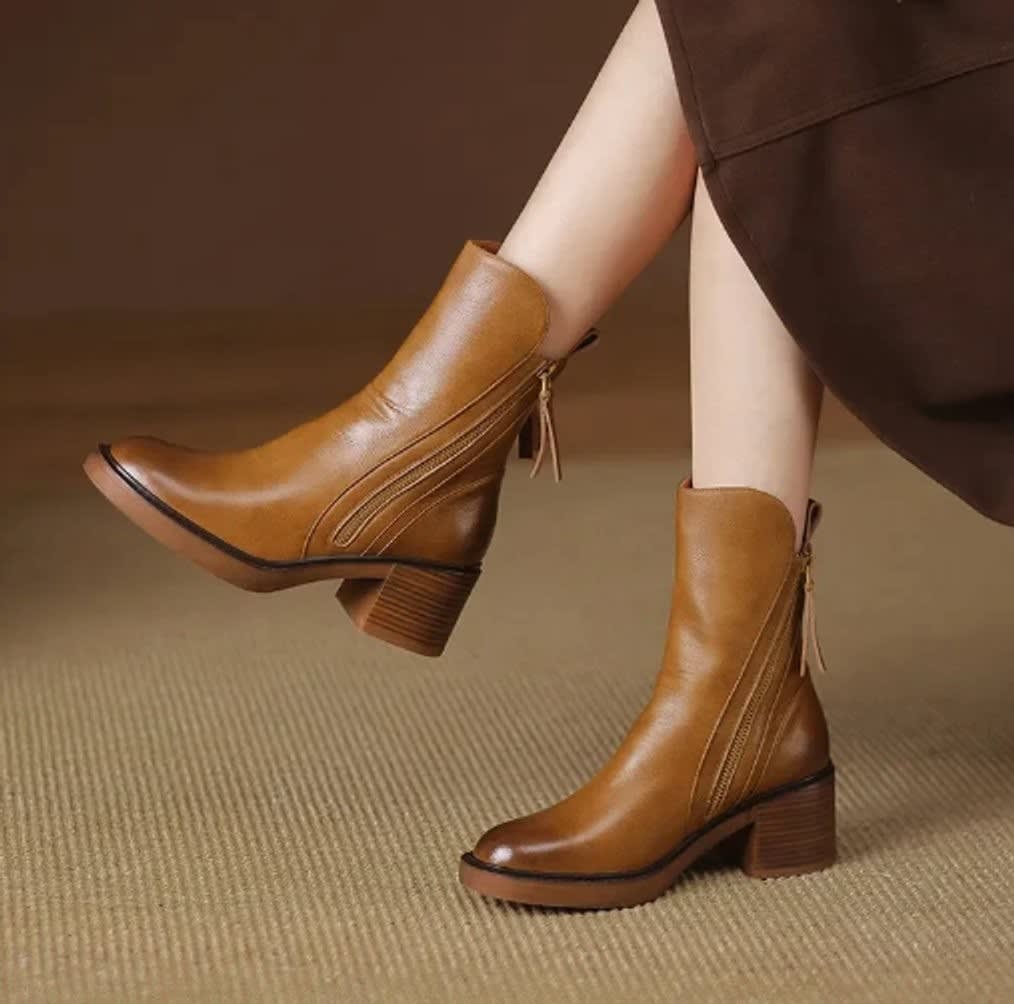 Nerissa Leather Pointed Toe Heeled Boots_1