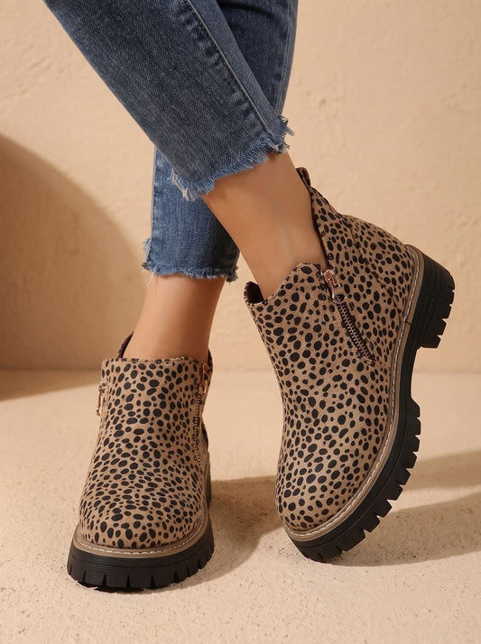 Damaris Arch Support Lug Sole Ankle Boots_1