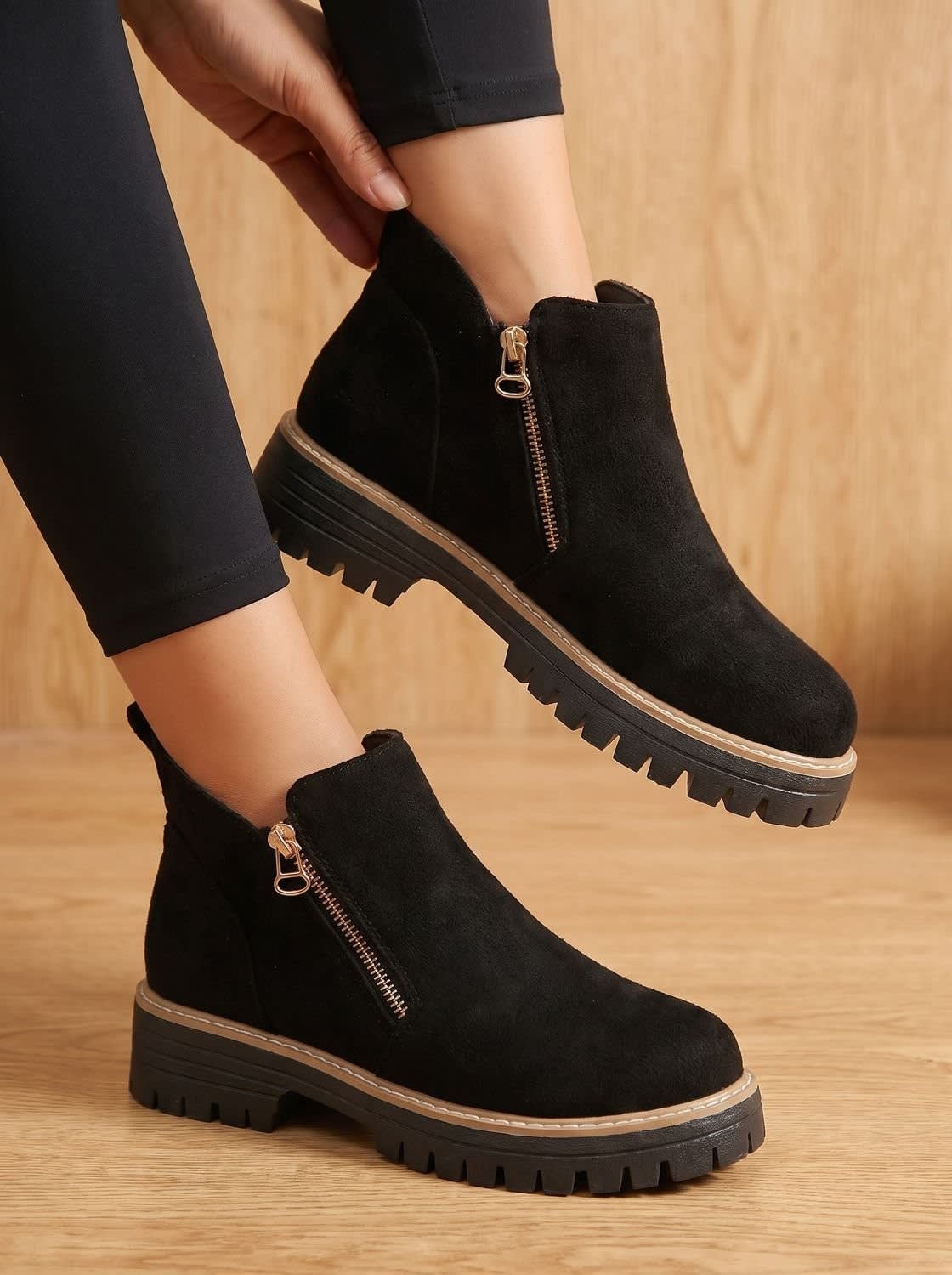 Damaris Arch Support Lug Sole Ankle Boots_5